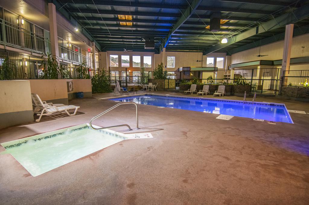 Howard Johnson By Wyndham Conway Exteriör bild